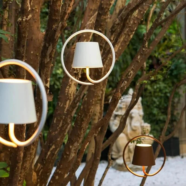 Lampa wisząca do wnętrz i na zewnątrz