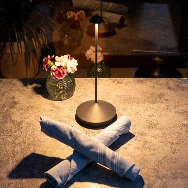 Minimalistyczna Bezprzewodowa Lampa Stołowa LED