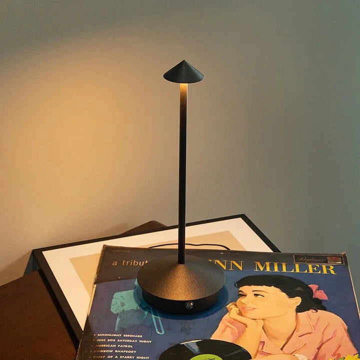 Minimalistyczna Bezprzewodowa Lampa Stołowa LED