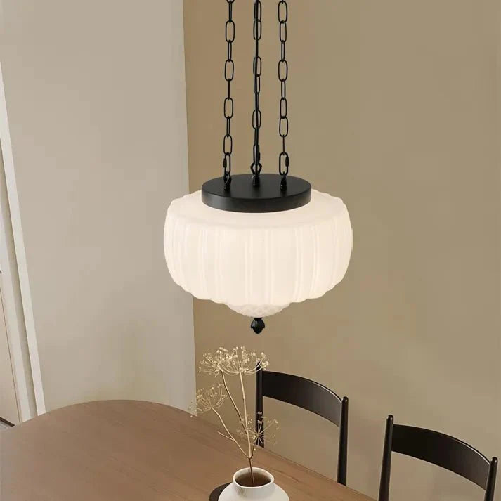 Nowoczesna biała minimalistyczna lampa wisząca