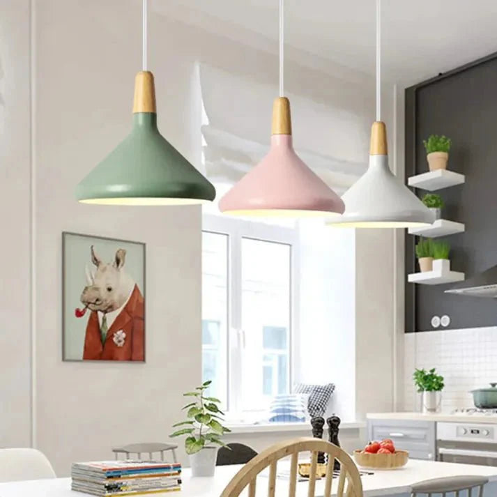 Lampa wisząca metalowa w kształcie stożka w stylu francuskiego makaronu