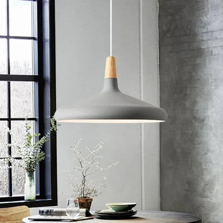 Lampa wisząca metalowa w kształcie stożka w stylu francuskiego makaronu