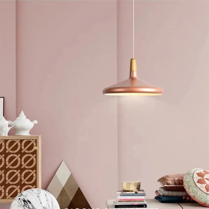 Lampa wisząca metalowa w kształcie stożka w stylu francuskiego makaronu