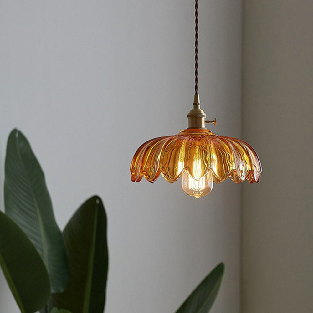 Lampka wisząca ze szkła w stylu vintage