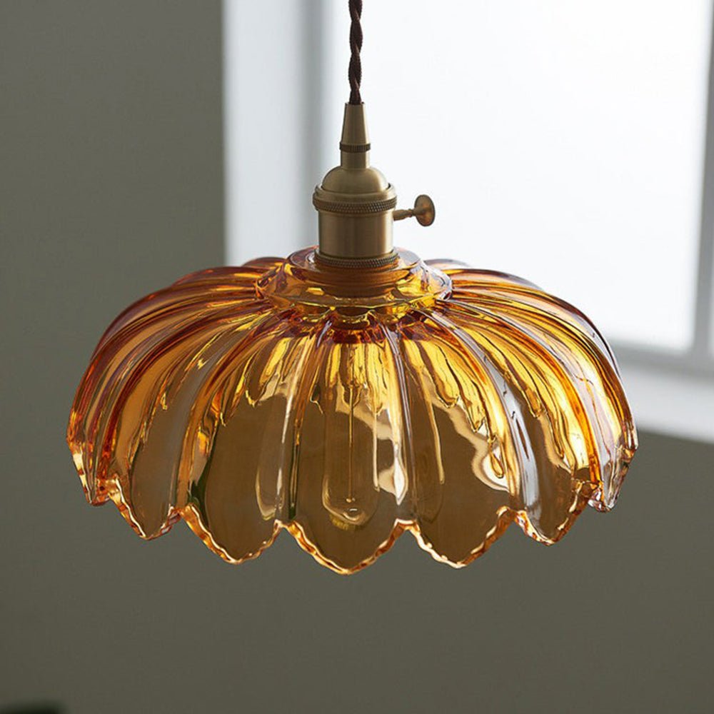 Lampka wisząca ze szkła w stylu vintage