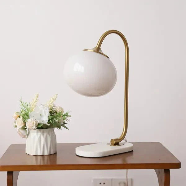 Lampa stołowa Marshmallow z metalu i szkła