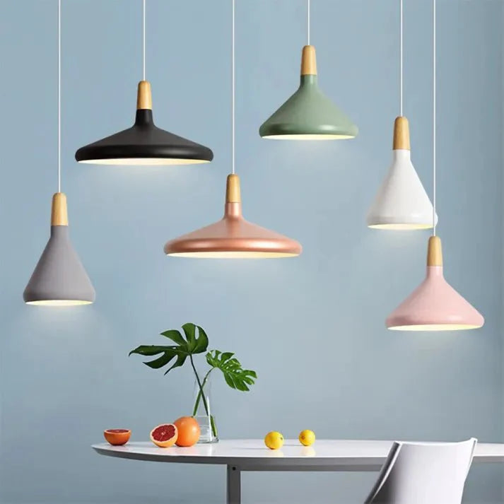 Lampa wisząca metalowa w kształcie stożka w stylu francuskiego makaronu