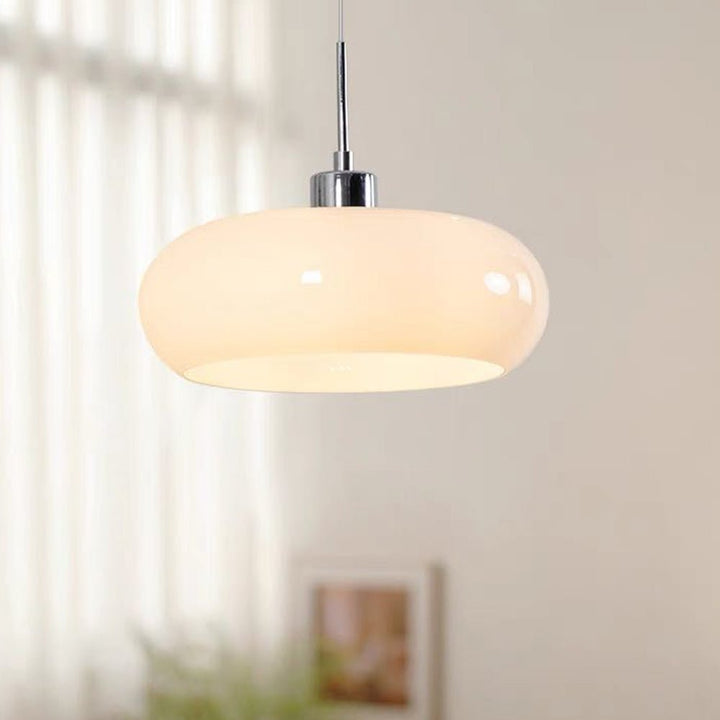 Szklana lampa wisząca Hailie w kształcie bochenka