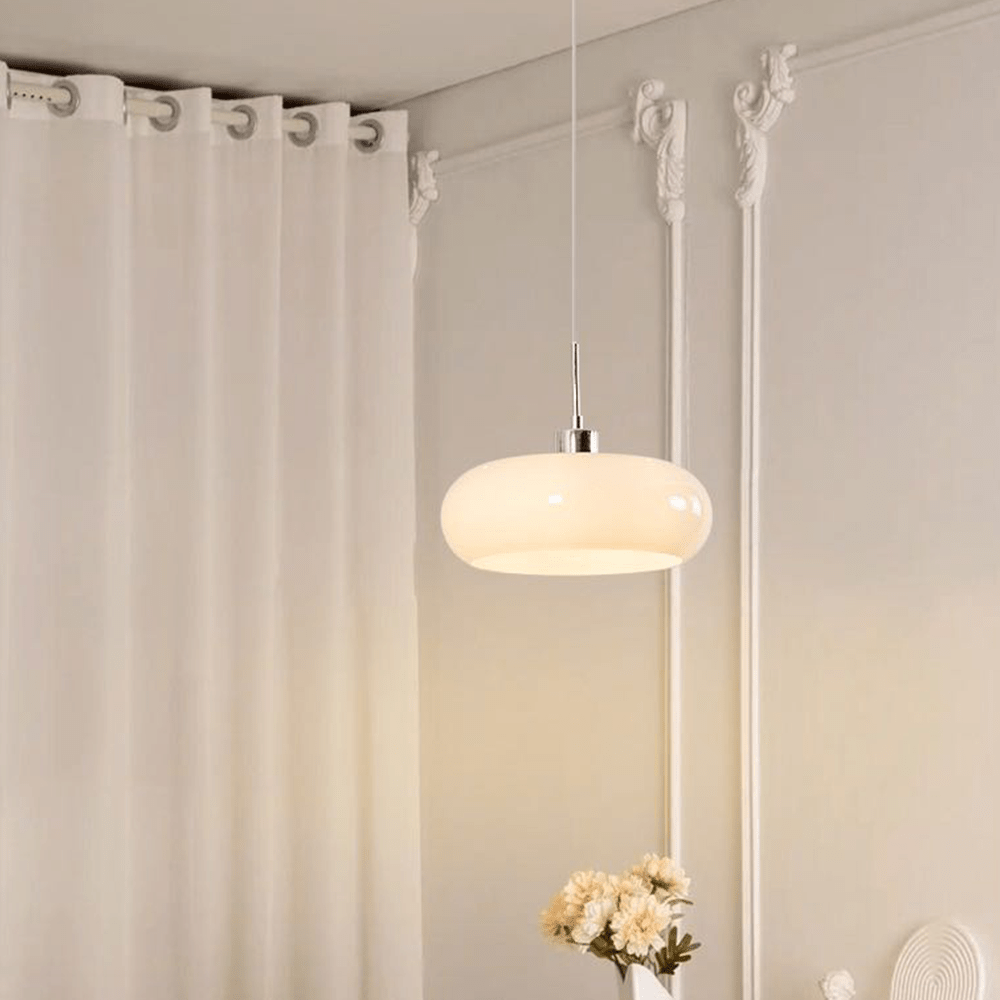 Szklana lampa wisząca Hailie w kształcie bochenka