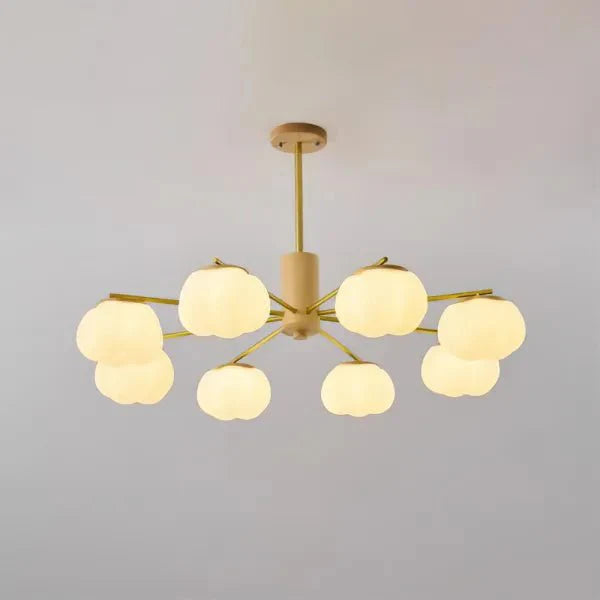 Kreatywna lampa wisząca w salonie z drewna i kul bawełnianych