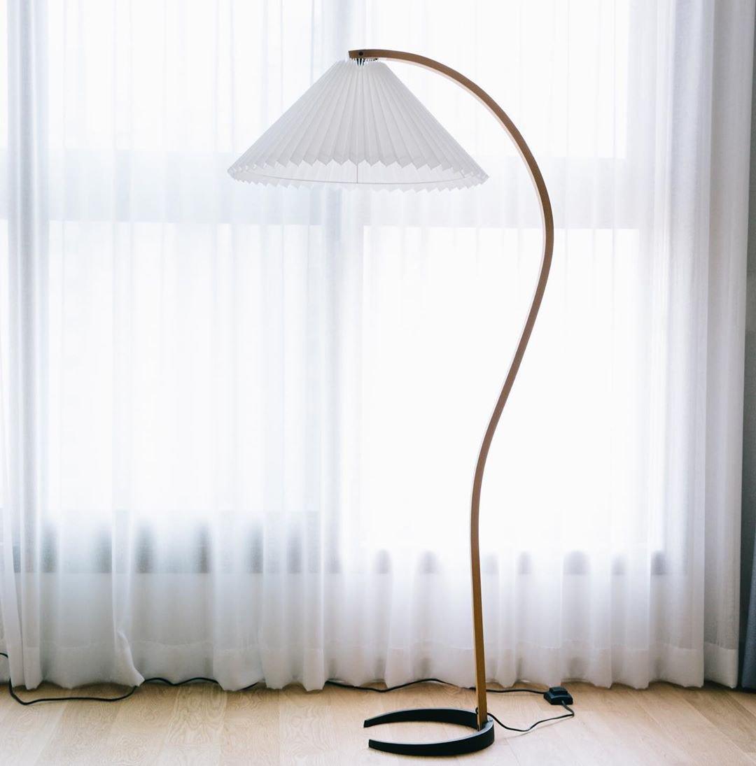 Lampa podłogowa Caprani