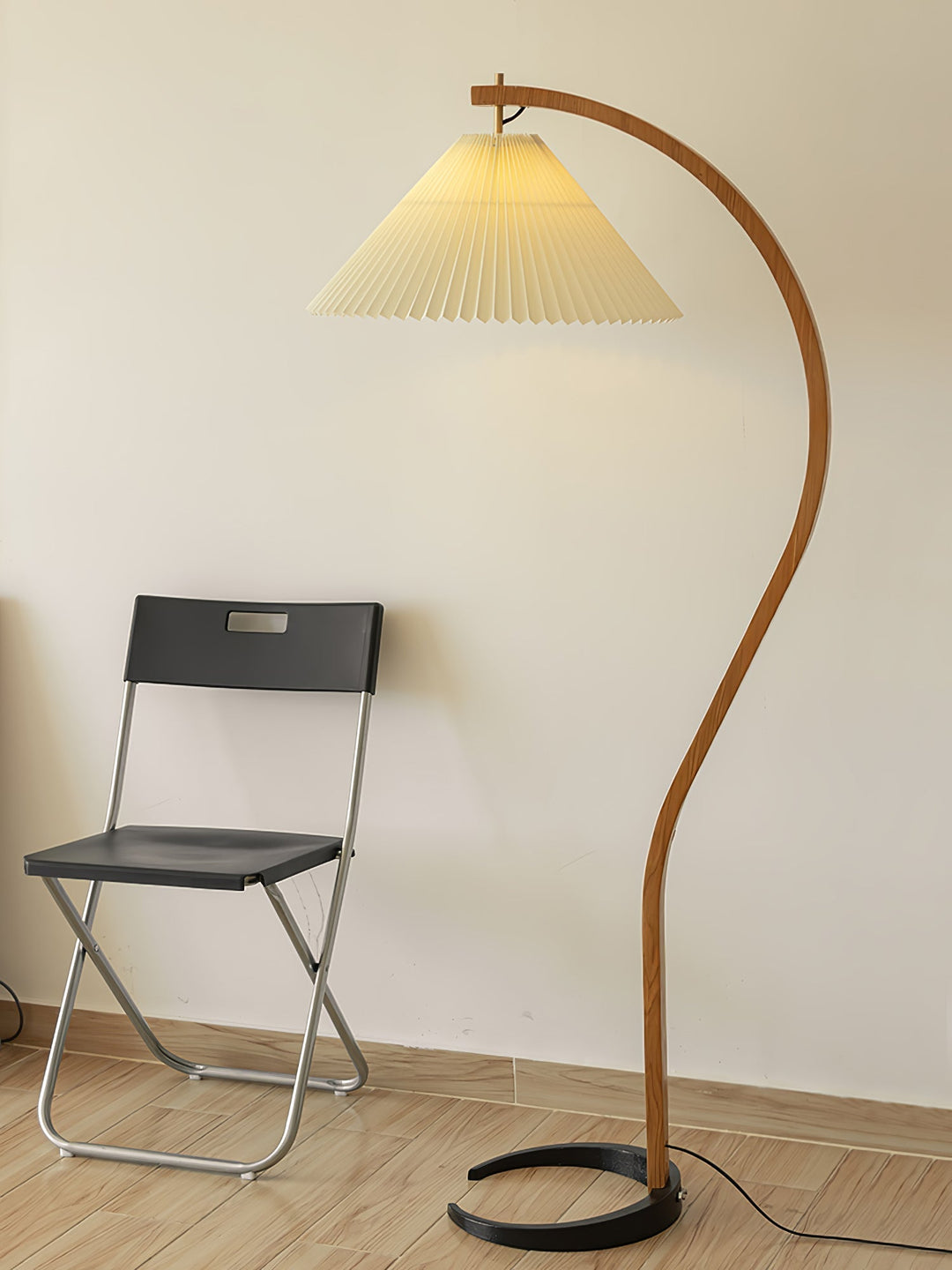 Lampa podłogowa Caprani