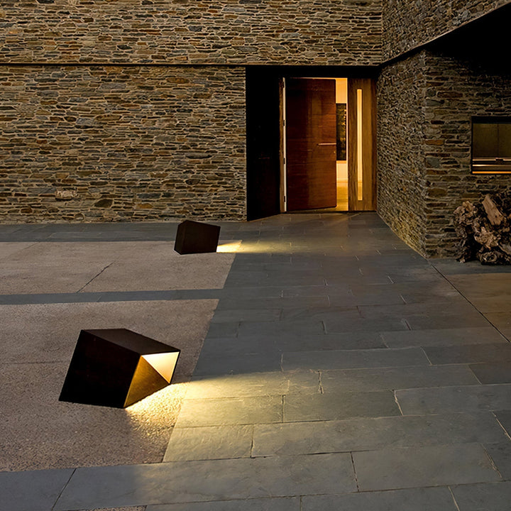 Lampa ogrodowa Cube Garden na energię słoneczną