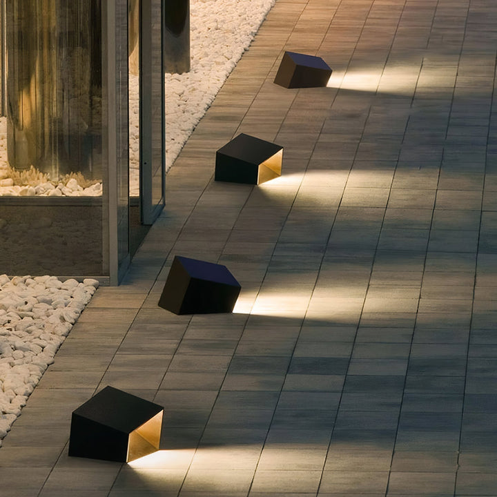 Lampa ogrodowa Cube Garden na energię słoneczną