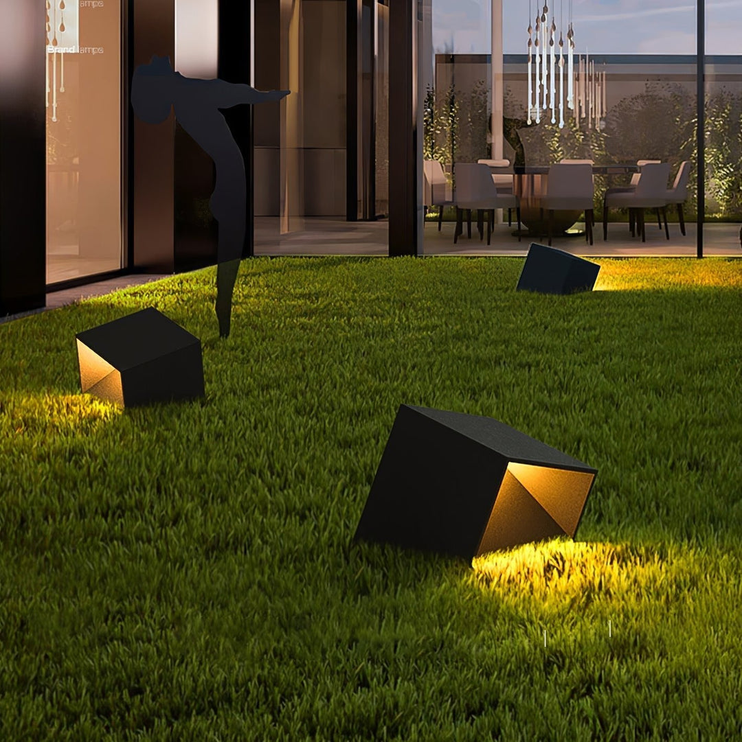 Lampa ogrodowa Cube Garden na energię słoneczną