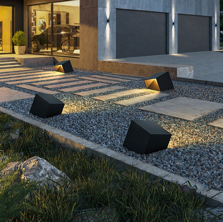 Lampa ogrodowa Cube Garden na energię słoneczną