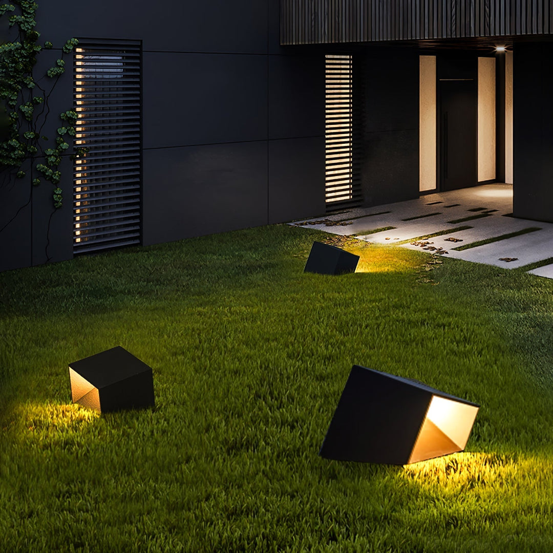 Lampa ogrodowa Cube Garden na energię słoneczną