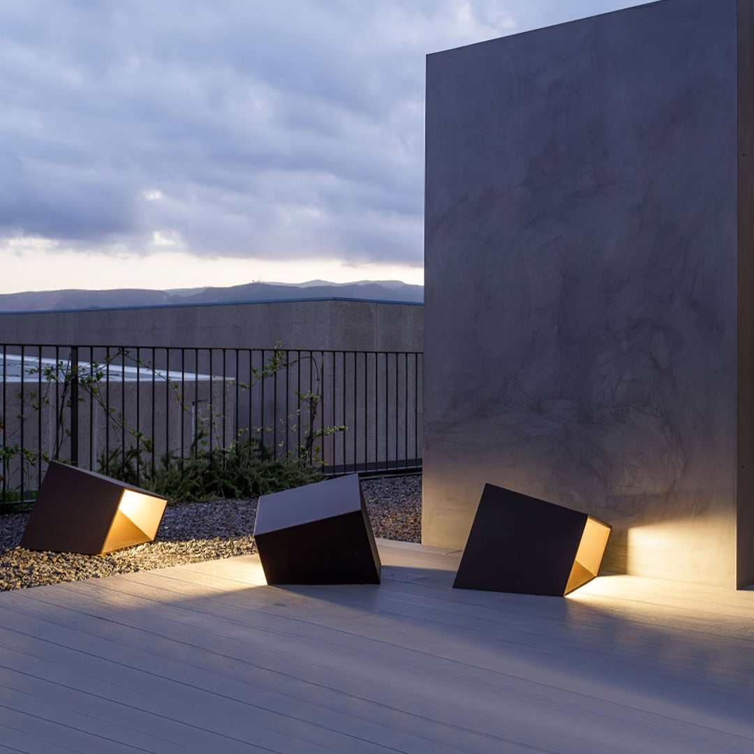 Lampa ogrodowa Cube Garden na energię słoneczną