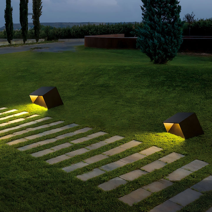 Lampa ogrodowa Cube Garden na energię słoneczną