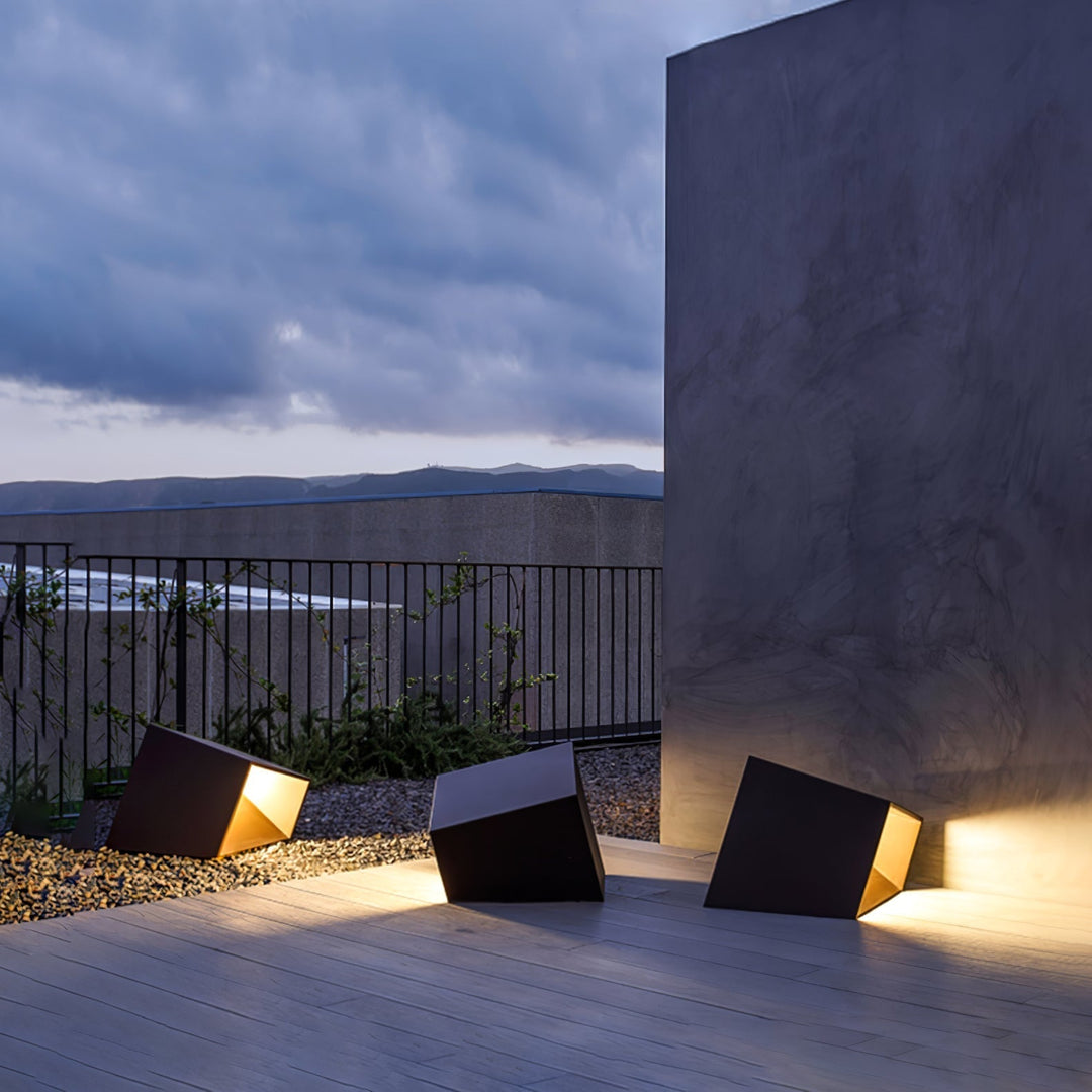 Lampa ogrodowa Cube Garden na energię słoneczną