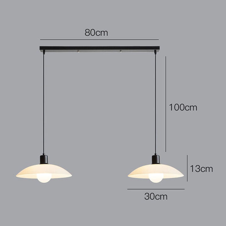 Minimalistyczna lampa wisząca z białego szkła warstwowego
