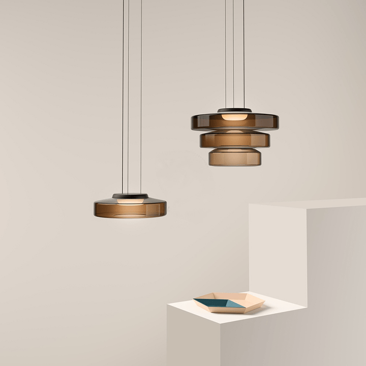 Szklane lampy wiszące w stylu Bauhaus