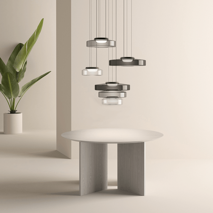Szklane lampy wiszące w stylu Bauhaus