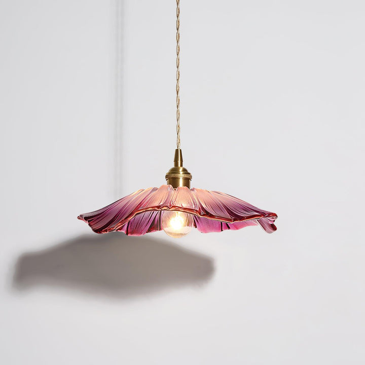 Lampa wisząca ze szkła w kształcie kwiatu