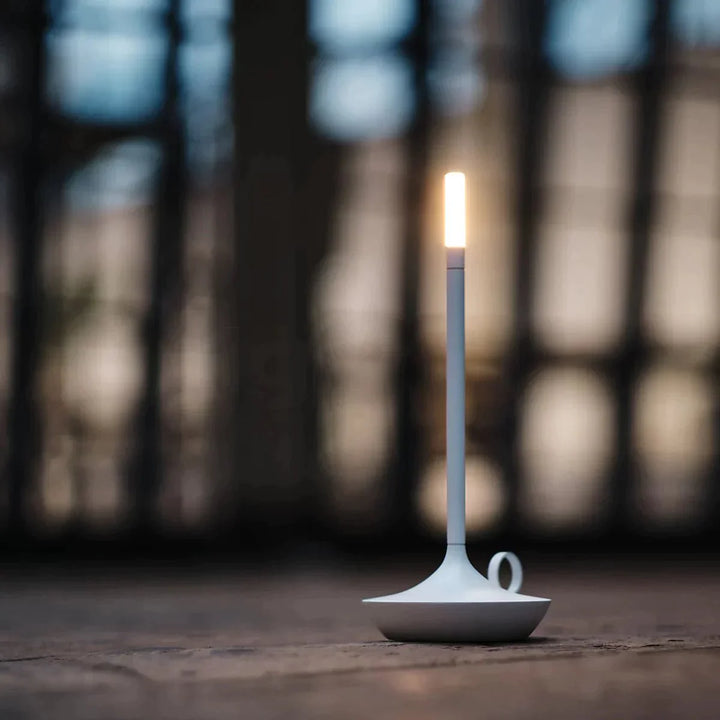 Nordycka lampa stołowa LED – designerska lampa kandelarowa