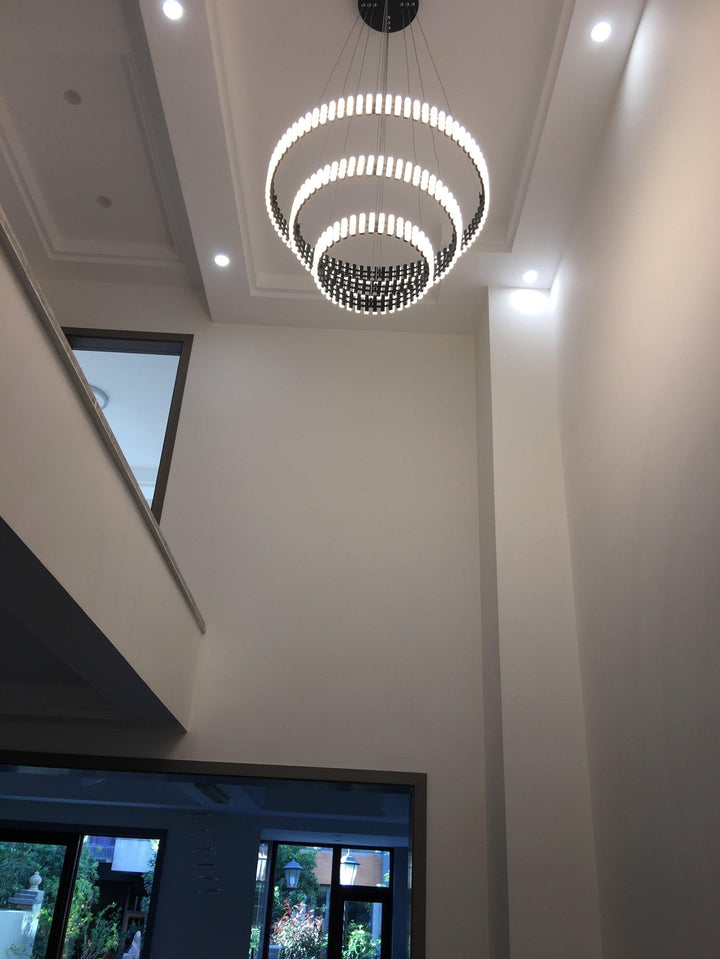 Wiszący żyrandol LED