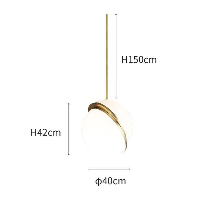 Lampa wisząca w kształcie półksiężyca