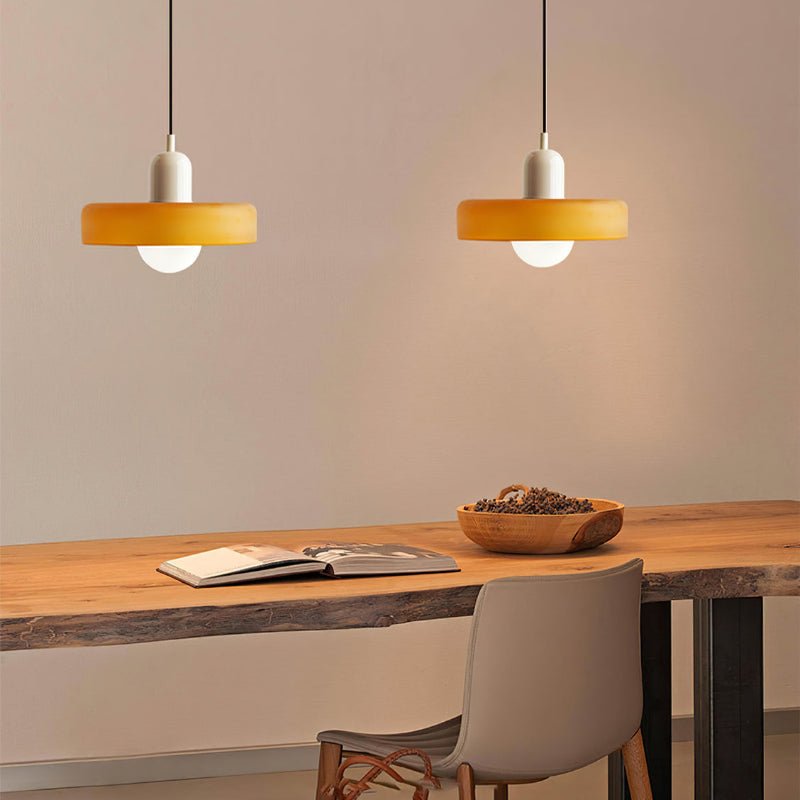Lampa wisząca Bauhaus z kolorowego szkła – designerska lampa sufitowa