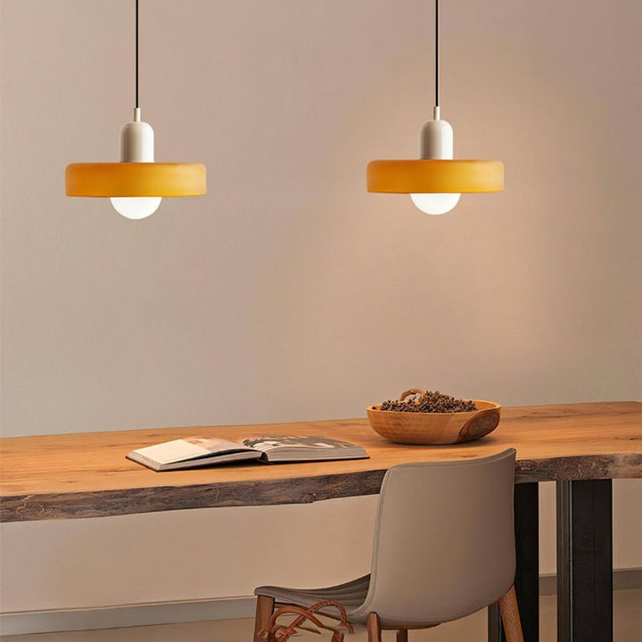 Lampa wisząca Bauhaus z kolorowego szkła – designerska lampa sufitowa