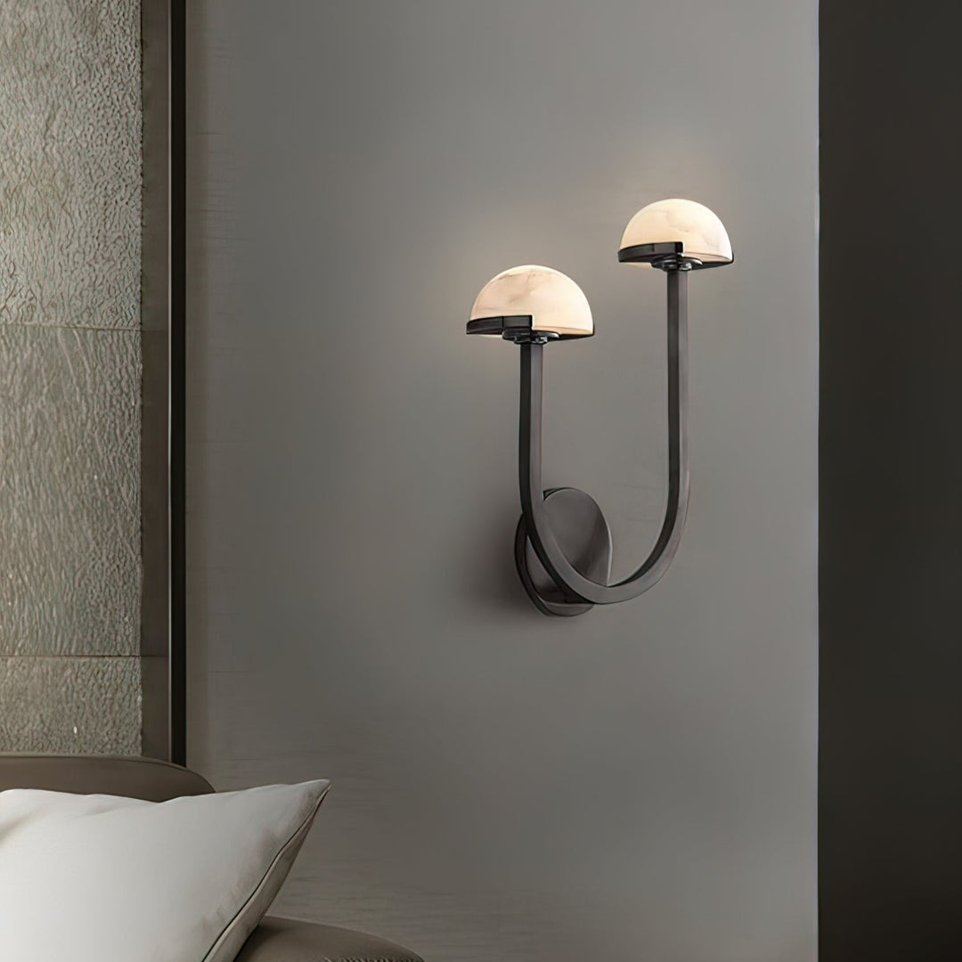Lampa ścienna z alabastru w kształcie grzyba