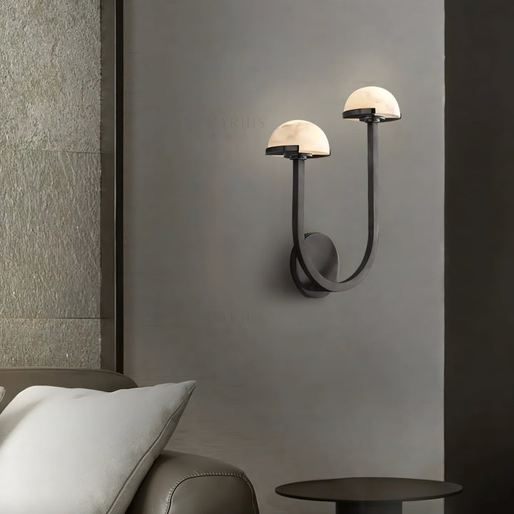 Lampa ścienna z alabastru w kształcie grzyba