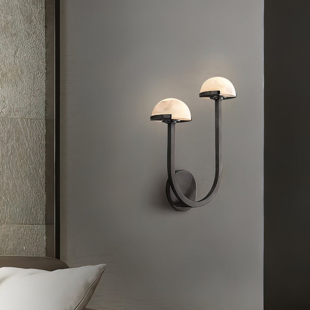 Lampa ścienna z alabastru w kształcie grzyba