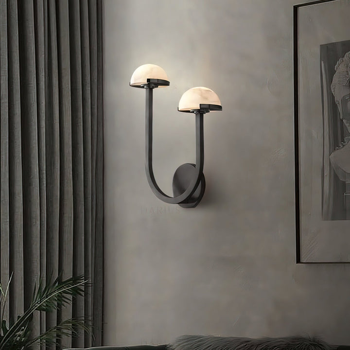 Lampa ścienna z alabastru w kształcie grzyba