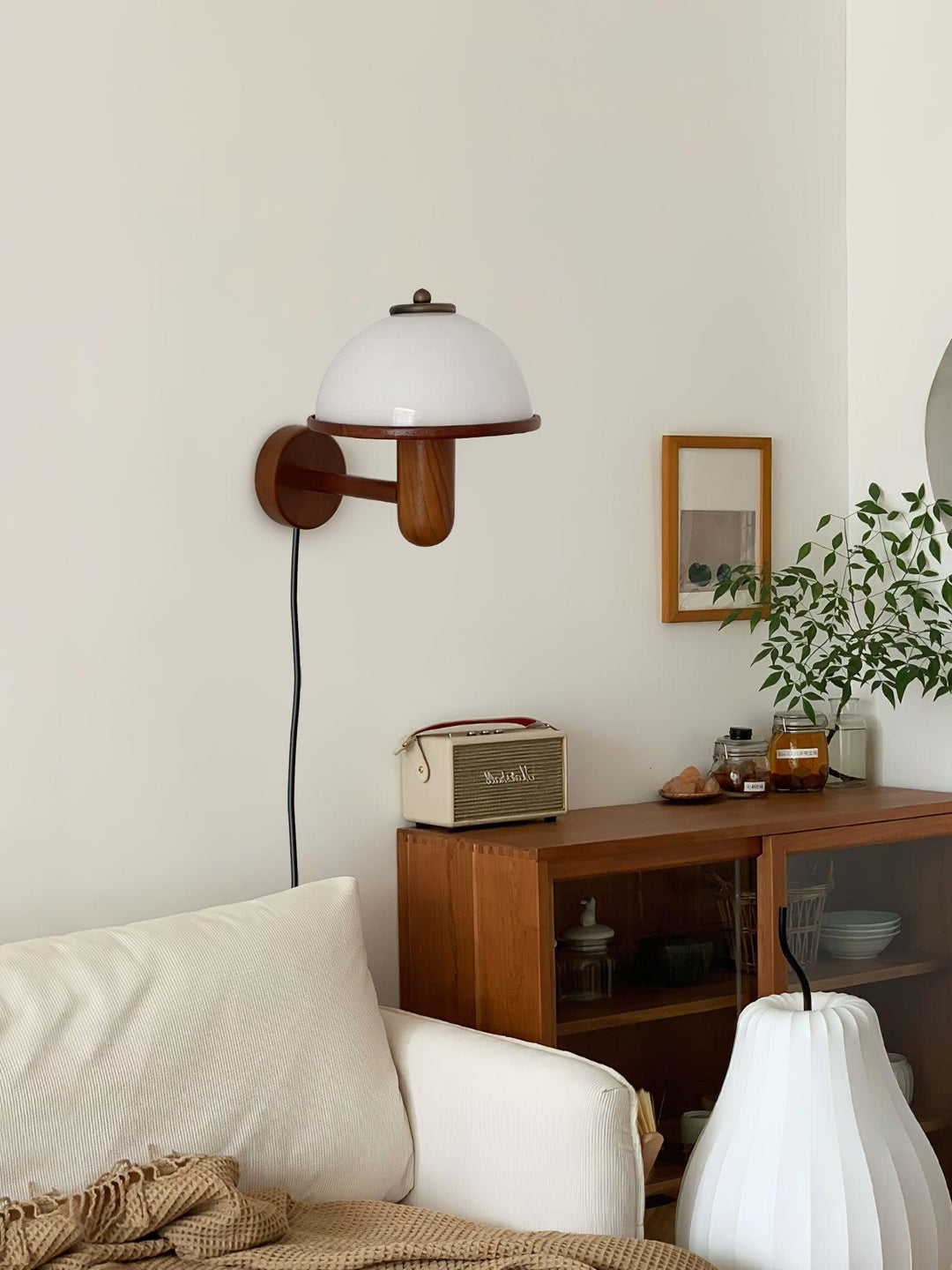 Lampa ścienna z drewna w kształcie grzyba