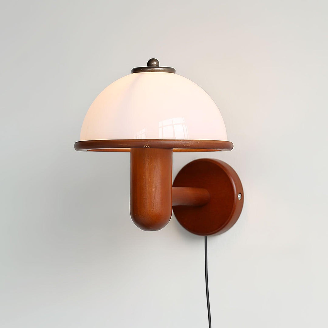 Lampa ścienna z drewna w kształcie grzyba