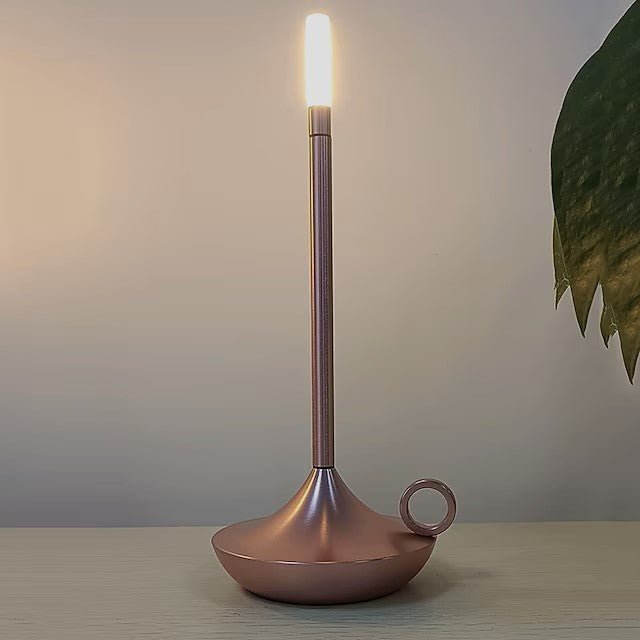 Nordycka lampa stołowa LED – designerska lampa kandelarowa