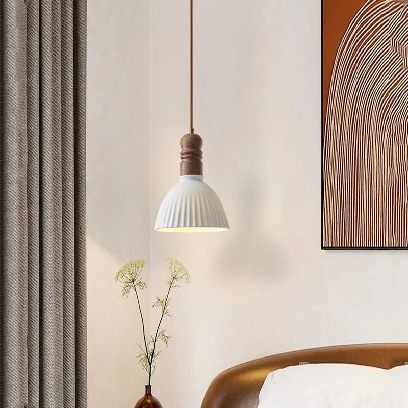 Kremowa Lampa Wisząca z Litego Drewna Wind