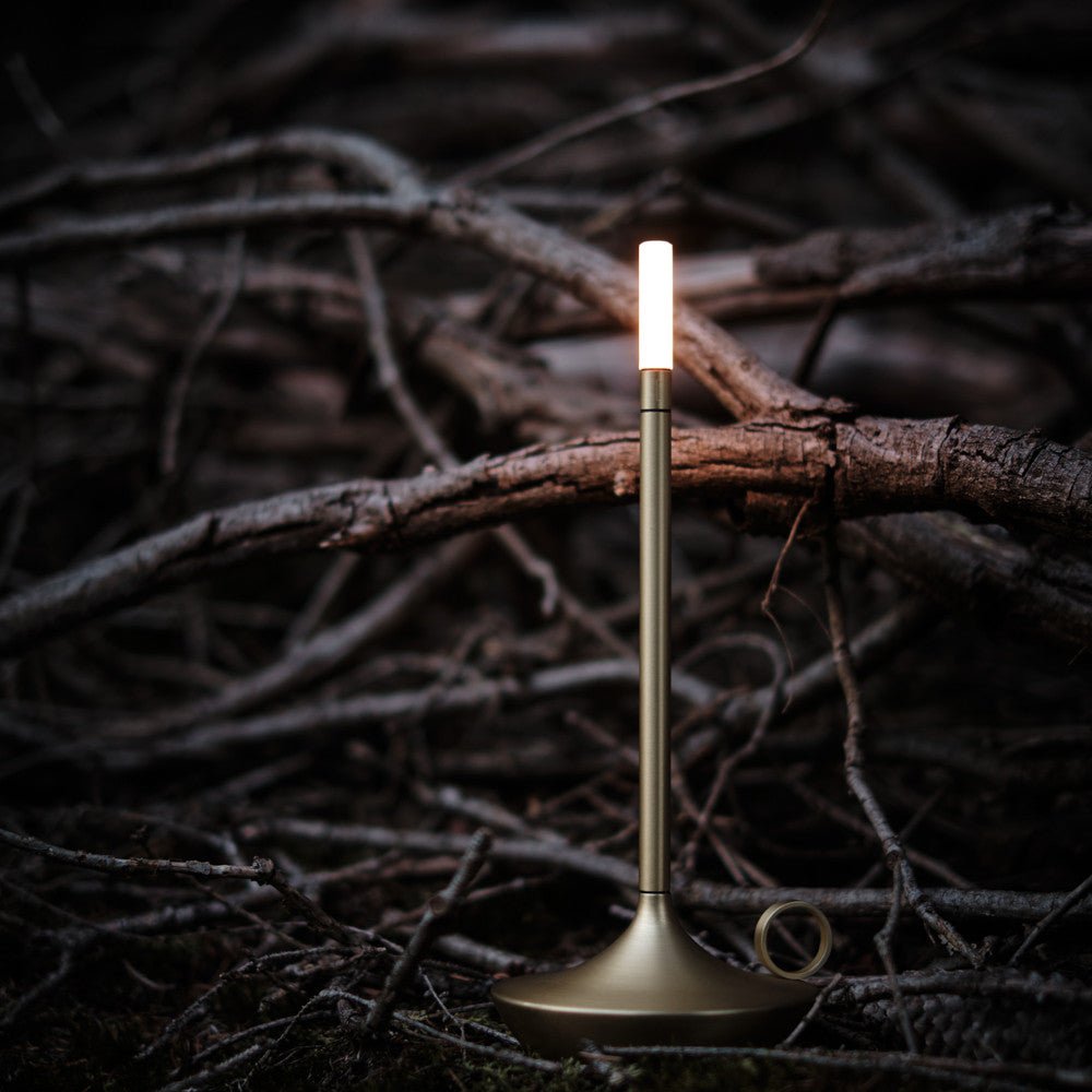 Nordycka lampa stołowa LED – designerska lampa kandelarowa