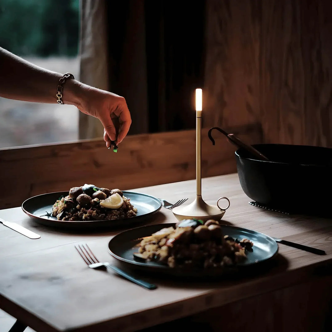 Nordycka lampa stołowa LED – designerska lampa kandelarowa