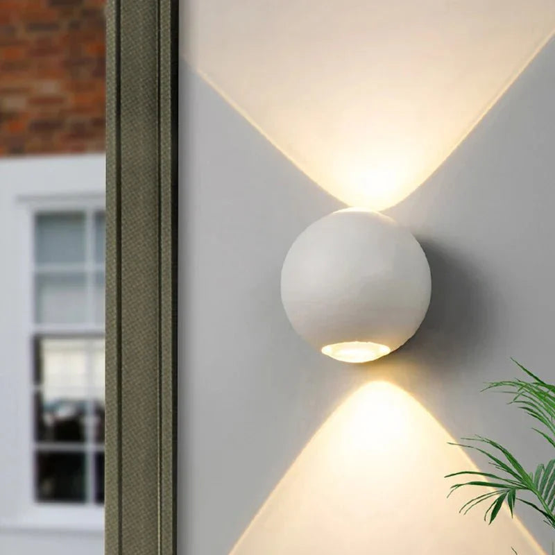 Lampa ścienna z aluminium Ballvorm