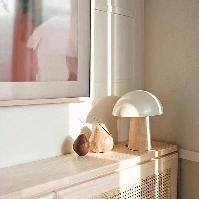 Kolekcja lamp stołowych Juno