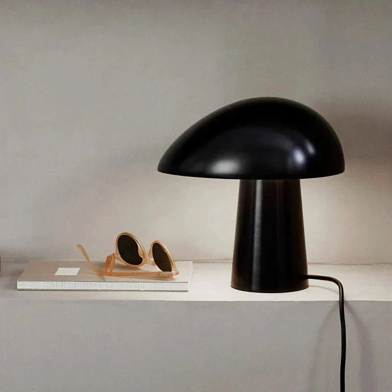 Kolekcja lamp stołowych Juno
