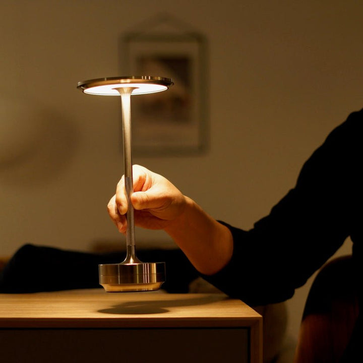 Luminous™ | Elegancka lampka stołowa