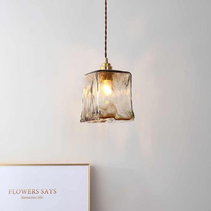Vintage brązowa szklana lampa wisząca