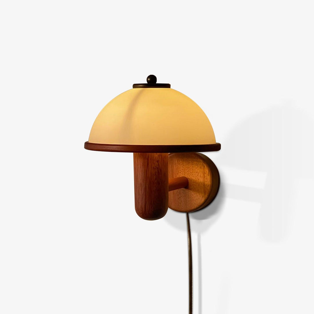 Lampa ścienna z drewna w kształcie grzyba