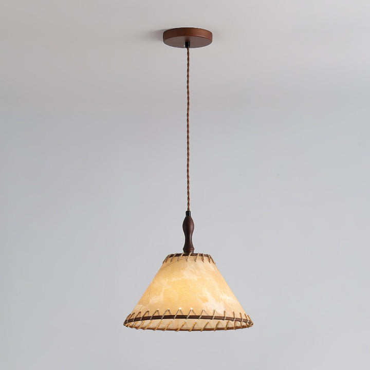 Lampa wisząca z drewna i tkaniny